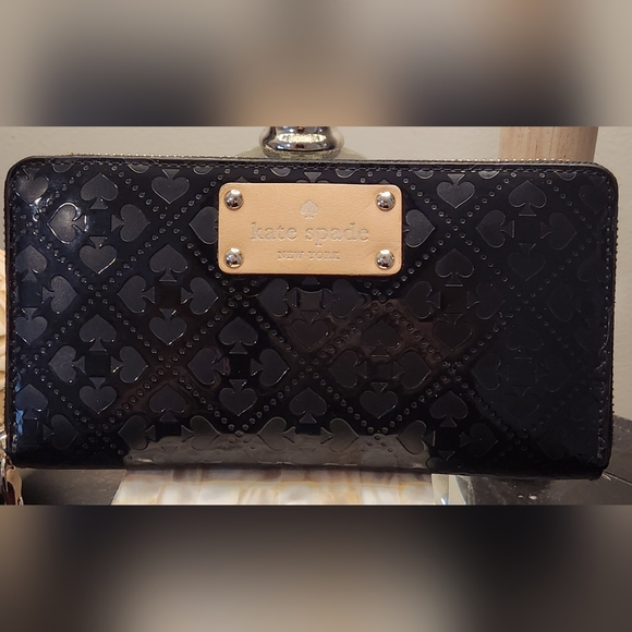 KATE SPADE Four Spades Zip Around Wallet in Black Patent Leather NWOT - Picture 3 of 12